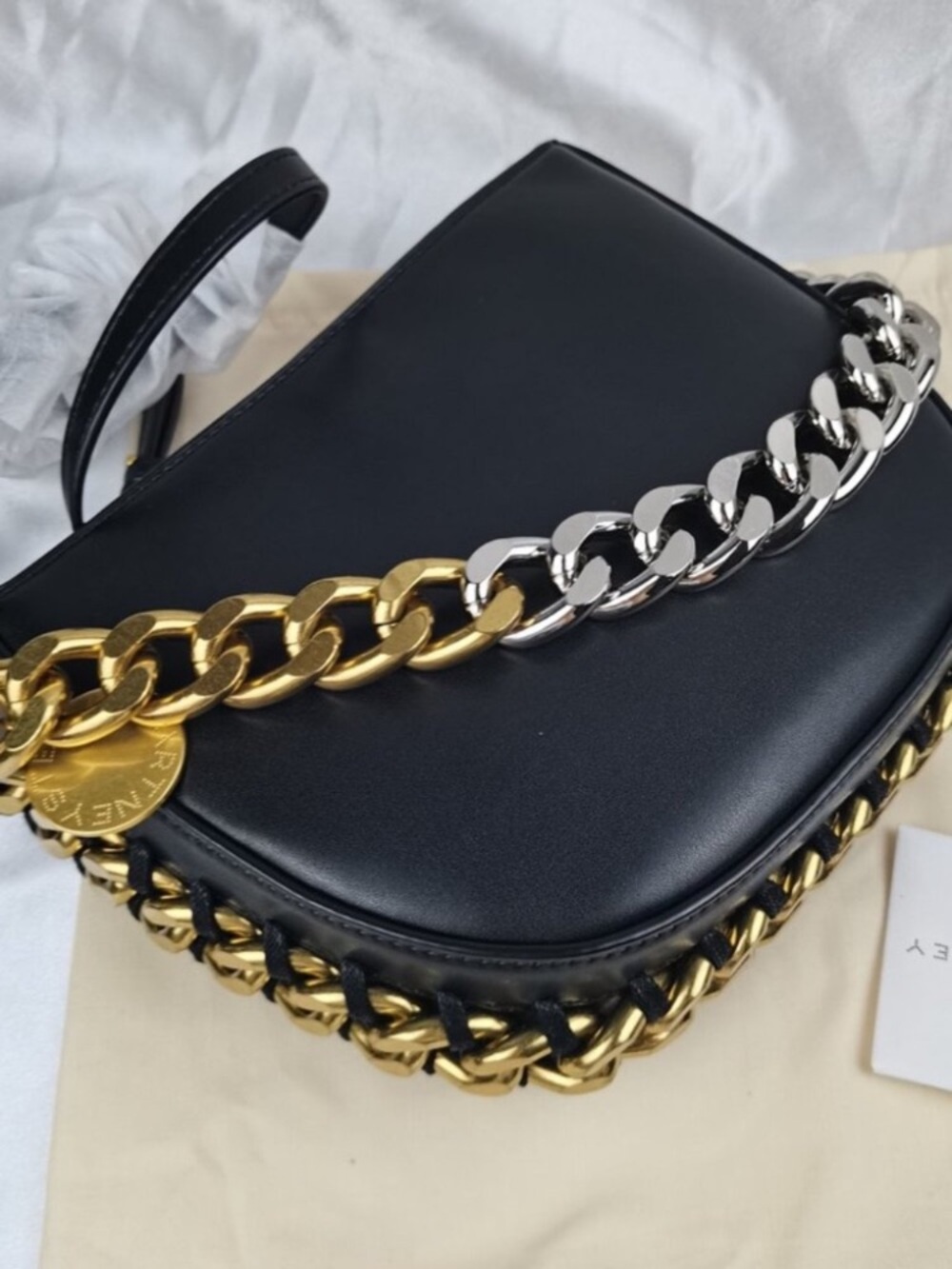 Stella McCartneyđź’• Black Shoulder Bag with Gold & Silver Chain - Picture 3 of 7